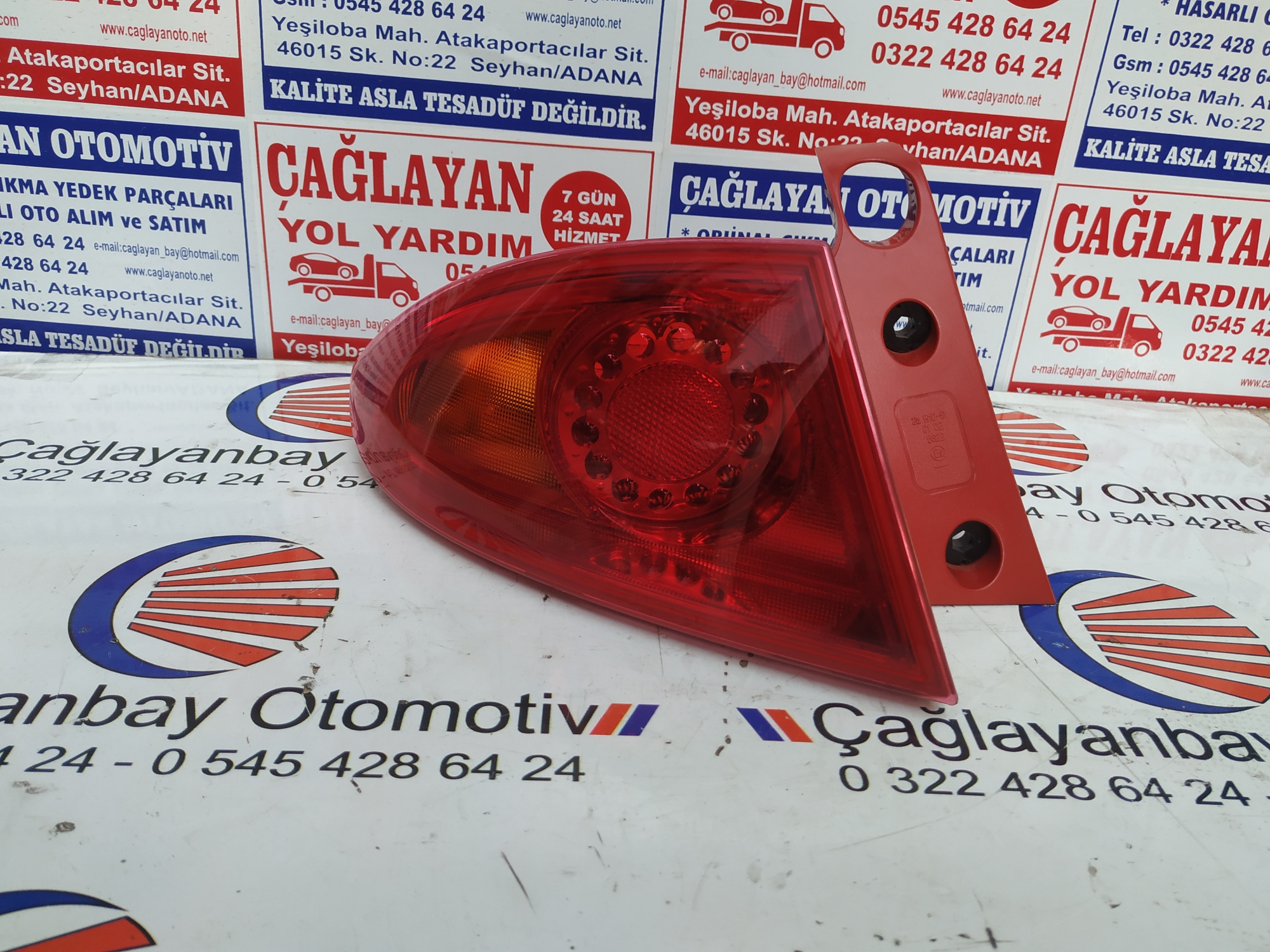Seat Leon sol çamurluk stop